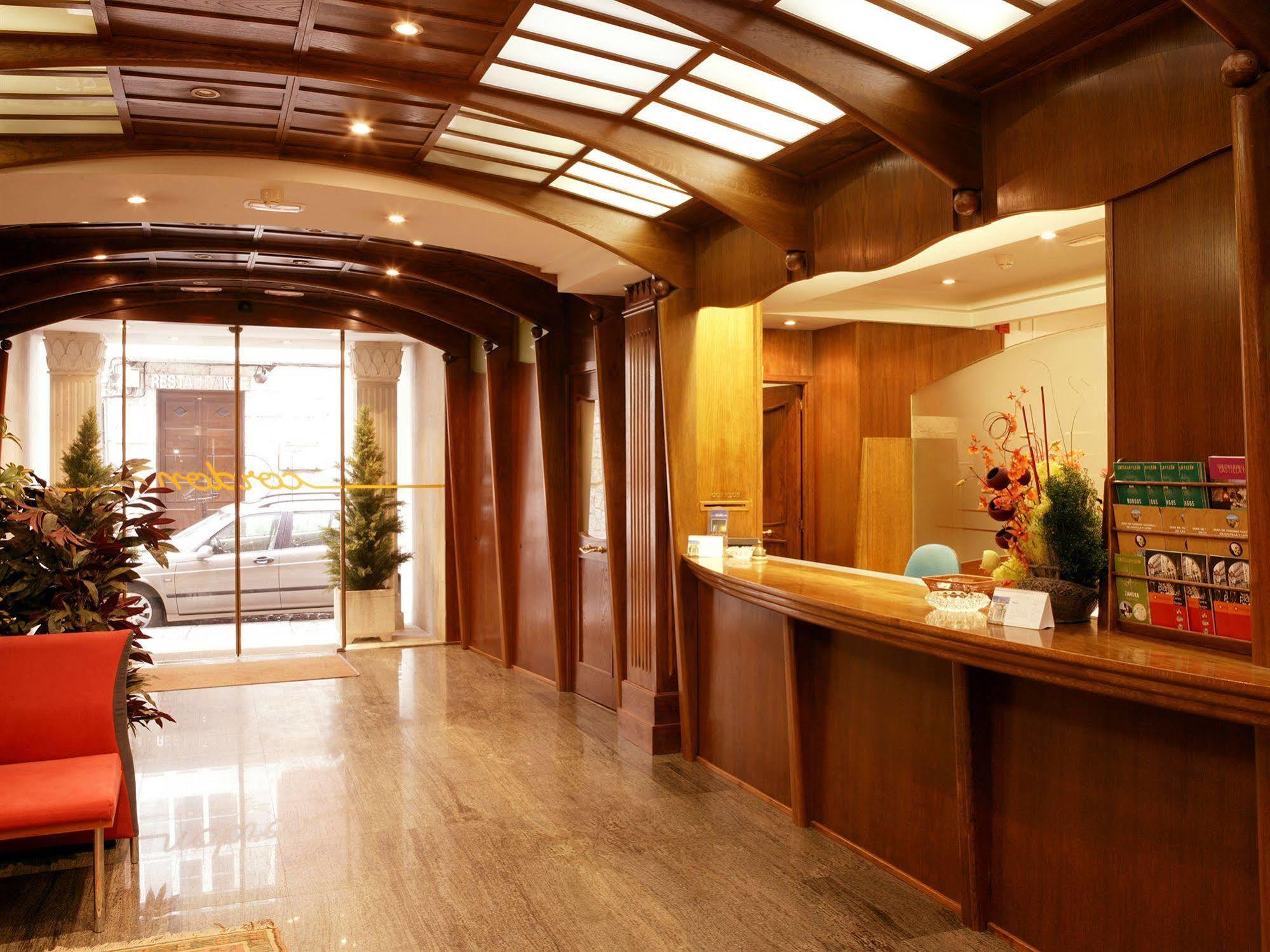 Hotel Cordon Burgo Kültér fotó